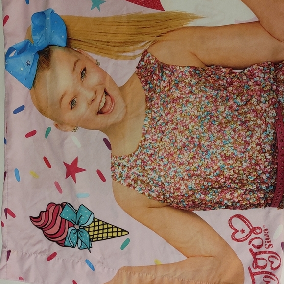 Jojo Siwa 3 PC Twin Size Sheet Set - Picture 2 of 9